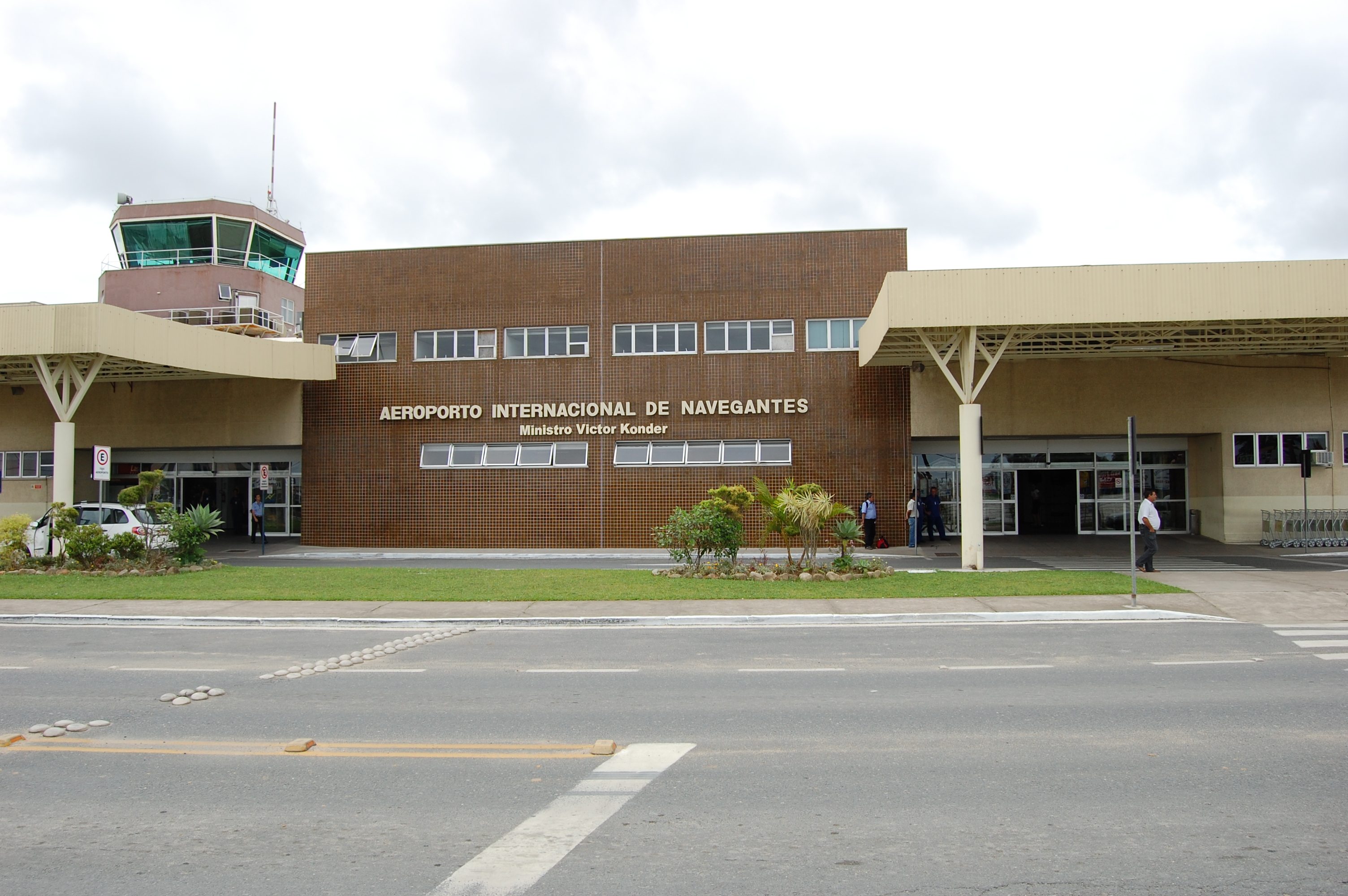 Bombinhas: aeroportos mais próximos