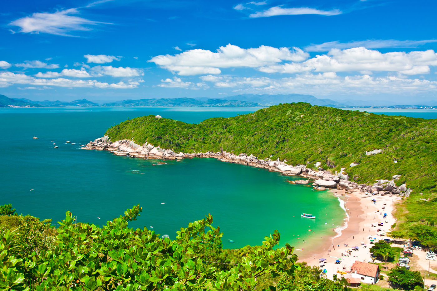Bombinhas: o paraíso existe e fica no sul do Brasil