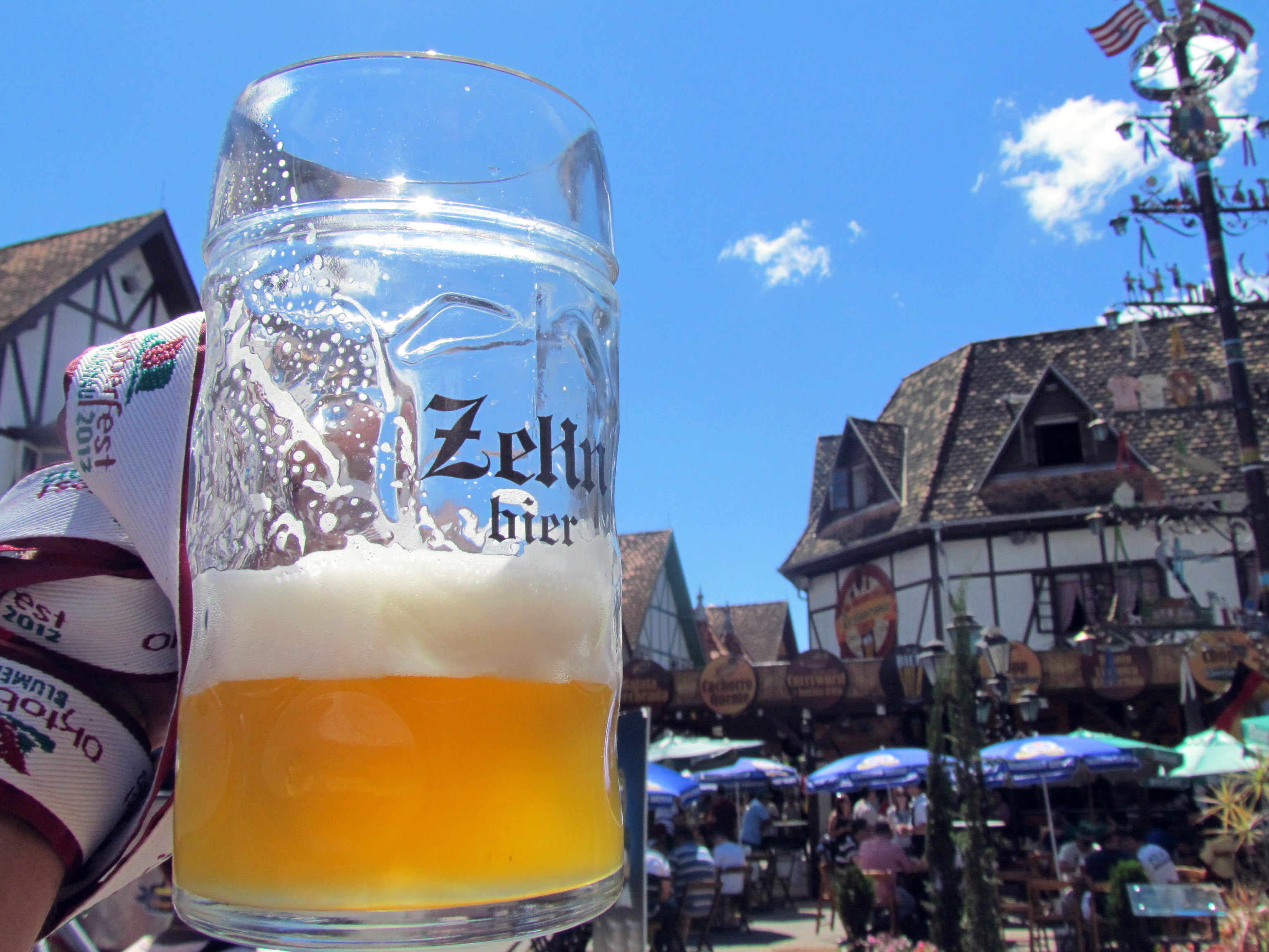 Tudo sobre a Oktoberfest em Santa Catarina