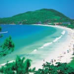 Conheça a Praia de Bombas | Casa do Turista