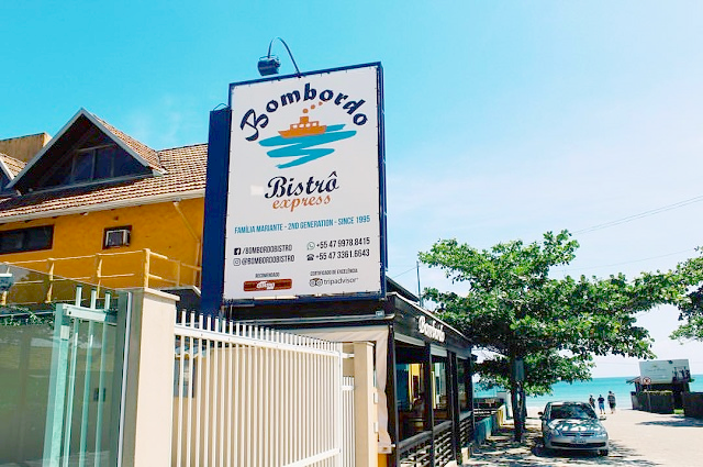Bombordo Bistrô fica próximo à praia de Bombas. Fonte: Divulgação Bombordo Bistrô.