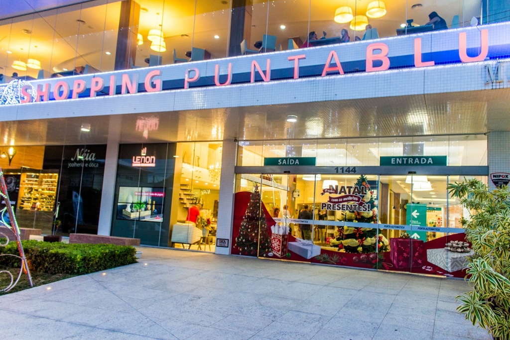 Shopping Punta Blu é um dos melhores destinos para compras em Bombinhas. Fonte: Features Design/Punta Blu. 