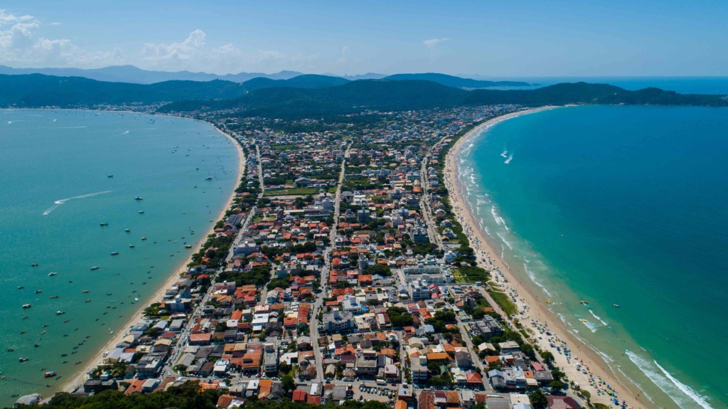 Morro do Macaco em Bombinhas SC