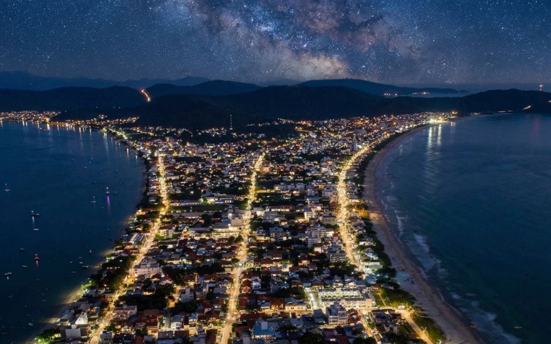 O que fazer à noite em Bombinhas?